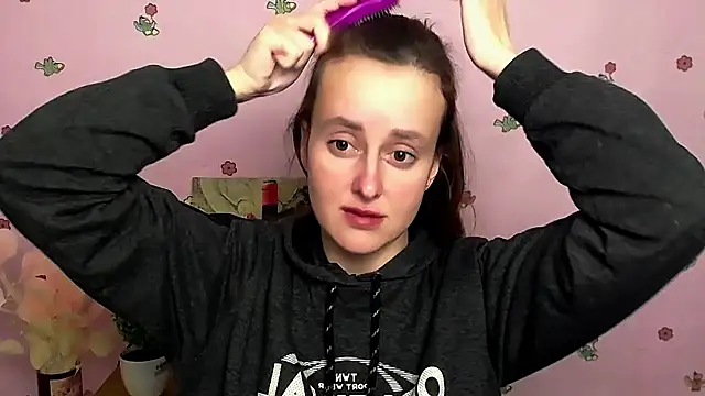 Snapshot of FeelMe__ chatting on 10/15/25, 06:24 FeelMe online show from 10/15/25, 06:24