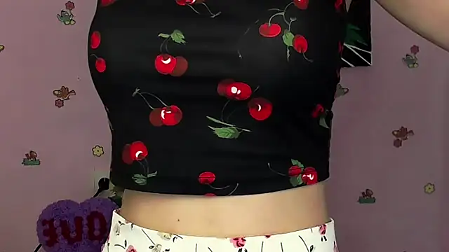 Snapshot of FeelMe__ chatting on 11/13/25, 11:20 FeelMe online show from 11/13/25, 11:20