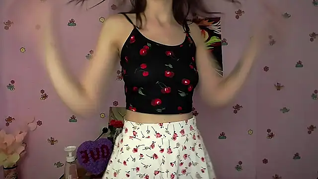 Snapshot of FeelMe__ chatting on 11/14/25, 11:20 FeelMe online show from 11/14/25, 11:20