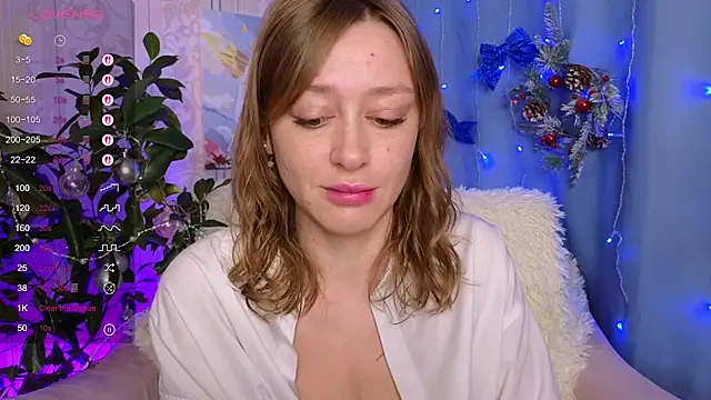 Snapshot of evashiny_ chatting on 12/16/25, 03:11 evashiny online show from 12/16/25, 03:11