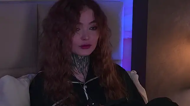 Snapshot of AriWild chatting on 02/27/26, 04:34 AriWild online show from 02/27/26, 04:34