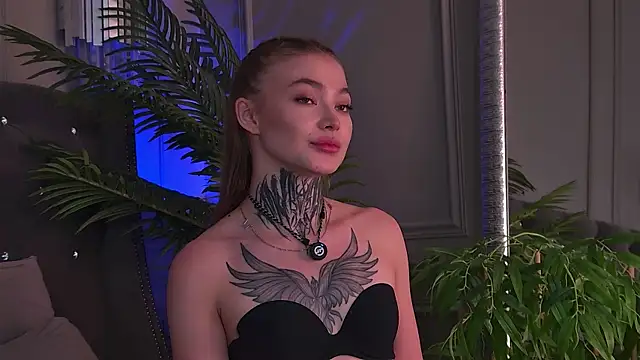 AriWild online show from 05/26/26, 05:47