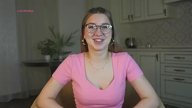 DarelleFaux online show from 10/14/25, 03:18