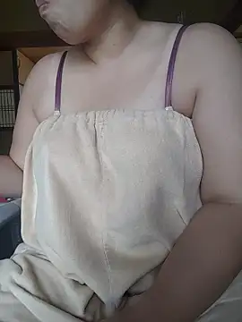 Snapshot of yukari_0011 chatting on 10/17/25, 05:10 yukari 0011 online show from 10/17/25, 05:10