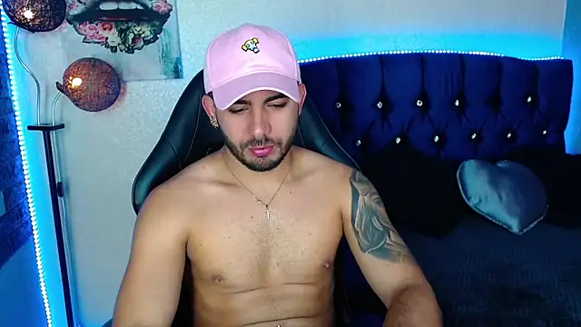 Snapshot of adamhairy chatting on 05/11/26, 09:23 adamhairy online show from 05/11/26, 09:23