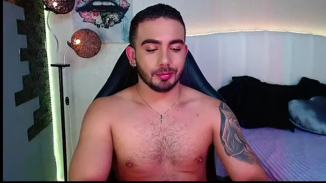 Snapshot of adamhairy chatting on 06/01/26, 07:48 adamhairy online show from 06/01/26, 07:48