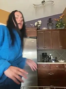 Snapshot of starsaligned chatting on 10/01/25, 06:36 starsaligned online show from 10/01/25, 06:36