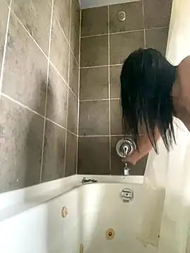 Snapshot of starsaligned chatting on 11/16/25, 05:40 starsaligned online show from 11/16/25, 05:40