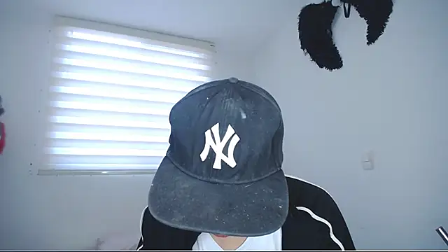 lucky stricke online show from 10/10/25, 08:52