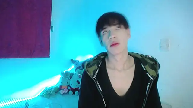 Snapshot of lucky_stricke chatting on 12/16/25, 06:07 lucky stricke online show from 12/16/25, 06:07