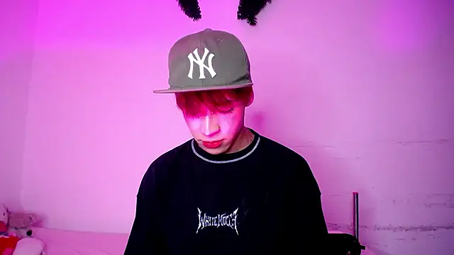 Snapshot of lucky_stricke chatting on 01/10/26, 04:58 lucky stricke online show from 01/10/26, 04:58