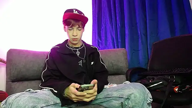 Snapshot of lucky_stricke chatting on 03/05/26, 04:30 lucky stricke online show from 03/05/26, 04:30