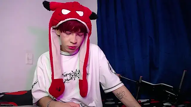 Snapshot of lucky_stricke chatting on 04/01/26, 04:57 lucky stricke online show from 04/01/26, 04:57