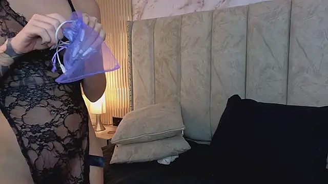 AnastasiaColeman online show from 04/25/26, 07:55