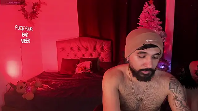 Snapshot of DanteAndVictoria chatting on 12/03/25, 03:03 DanteAndVictoria online show from 12/03/25, 03:03