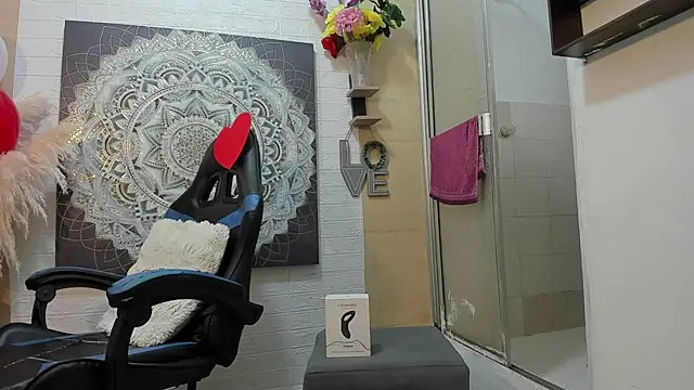 nextboywell1 online show from 02/15/26, 08:16