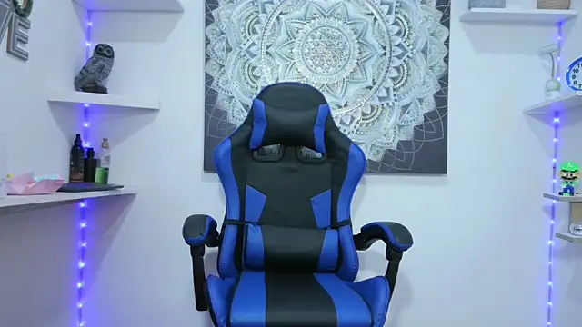 nextboywell1 online show from 04/15/26, 04:19