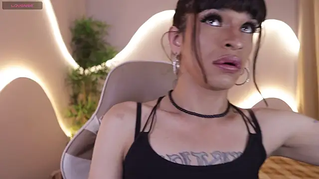 Alanakimura  online show from 12/20/25, 09:00