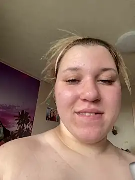 Snapshot of Kemeli008 chatting on 09/16/25, 11:22 Kemeli008 online show from 09/16/25, 11:22