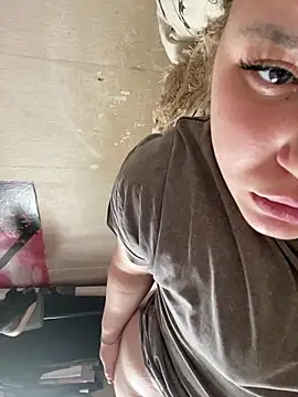 Snapshot of Kemeli008 chatting on 09/19/25, 08:49 Kemeli008 online show from 09/19/25, 08:49