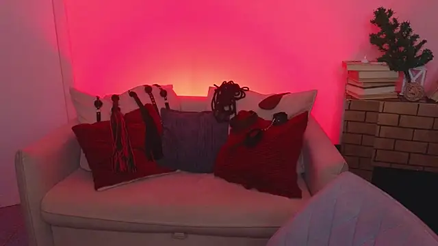 Mistress  Marcelline online show from 12/18/25, 10:10