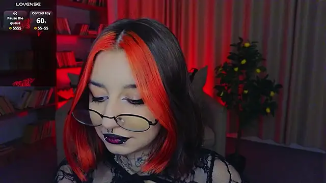 Mistress  Marcelline online show from 05/25/26, 01:44