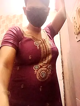 Snapshot of varnika chatting on 09/08/25, 02:16 varnika online show from 09/08/25, 02:16