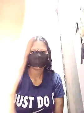 Snapshot of varnika chatting on 10/08/25, 08:45 varnika online show from 10/08/25, 08:45