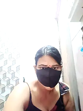 Snapshot of varnika chatting on 04/17/26, 07:44 varnika online show from 04/17/26, 07:44