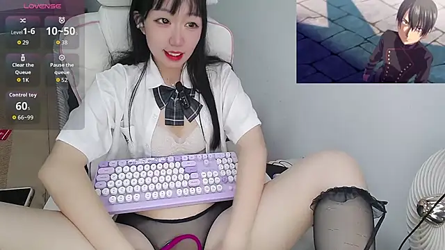 Snapshot of Angela-AMY chatting on 10/17/25, 03:31 Angela-AMY online show from 10/17/25, 03:31