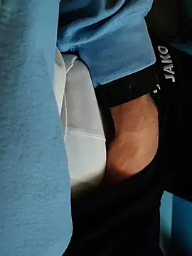 Snapshot of MyDick4You666 chatting on 12/04/25, 02:26 MyDick4You666 online show from 12/04/25, 02:26