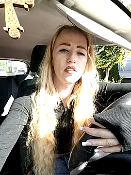 Snapshot of DeeA_Blondy chatting on 09/14/25, 07:29 DeeA Blondy online show from 09/14/25, 07:29