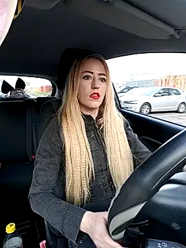 Snapshot of DeeA_Blondy chatting on 10/24/25, 05:37 DeeA Blondy online show from 10/24/25, 05:37