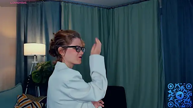 EdlinGathright online show from 10/29/25, 03:42