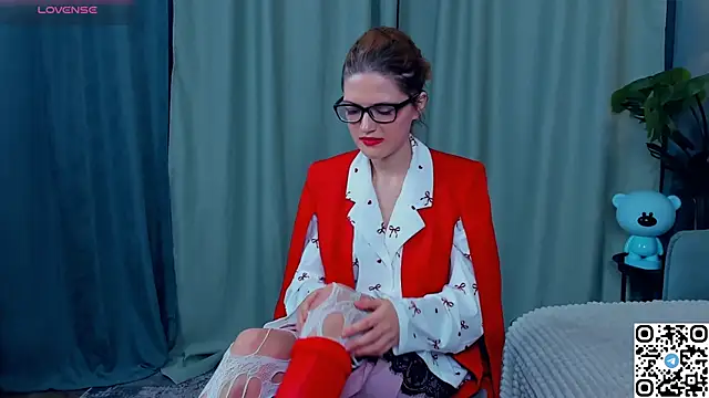 EdlinGathright online show from 11/24/25, 03:39