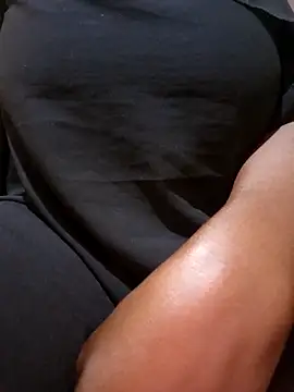 Snapshot of Africanmilk256 chatting on 10/02/25, 03:24 Africanmilk256 online show from 10/02/25, 03:24