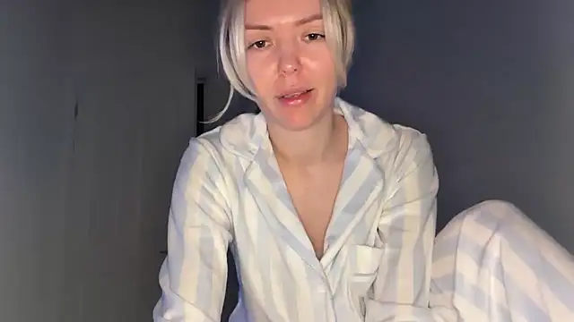 lolableux online show from 02/05/26, 09:52