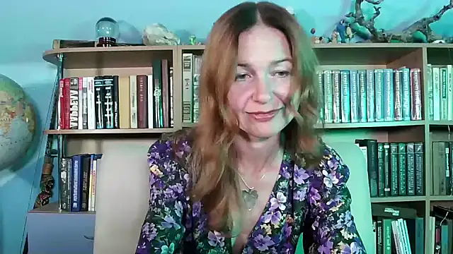 Foxilady357 online show from 09/21/25, 02:29