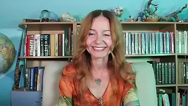 Foxilady357 online show from 09/28/25, 02:11