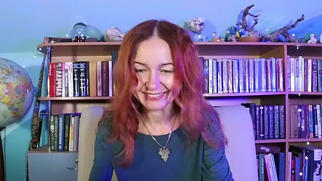 Foxilady357 online show from 11/17/25, 04:24