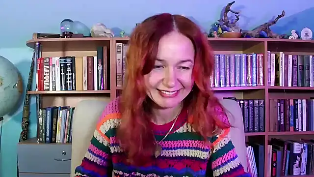 Foxilady357 online show from 12/17/25, 04:46