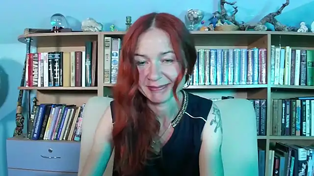 Foxilady357 online show from 06/11/26, 02:04