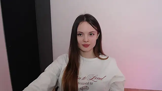 Snapshot of Ariella_ari chatting on 10/08/25, 12:58 Ariella ari online show from 10/08/25, 12:58