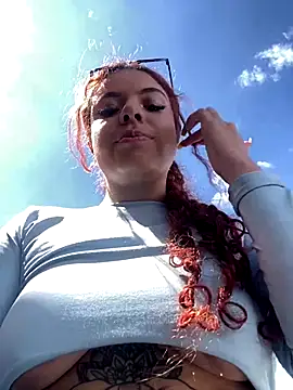 Snapshot of haally-mll chatting on 10/26/25, 06:25 haally-mll online show from 10/26/25, 06:25