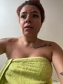 Snapshot of haally-mll chatting on 10/29/25, 07:04 haally-mll online show from 10/29/25, 07:04