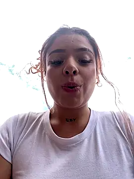 Snapshot of haally-mll chatting on 12/03/25, 05:44 haally-mll online show from 12/03/25, 05:44