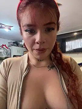 Snapshot of haally-mll chatting on 12/19/25, 07:10 haally-mll online show from 12/19/25, 07:10