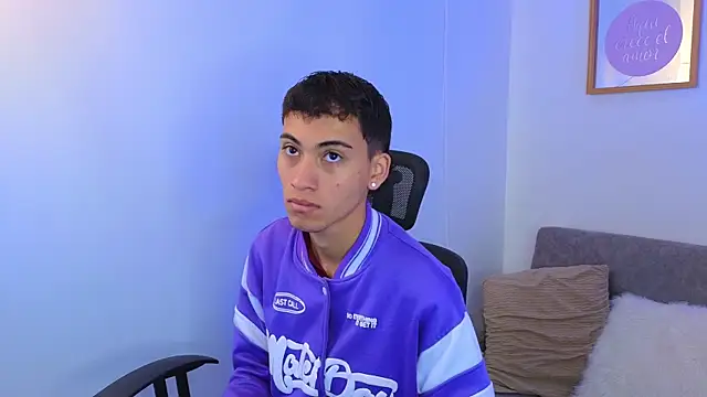 yulian vasquez online show from 09/26/25, 12:20