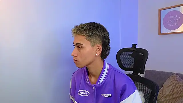 yulian vasquez online show from 10/09/25, 12:36