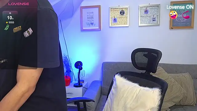 yulian vasquez online show from 11/15/25, 12:34